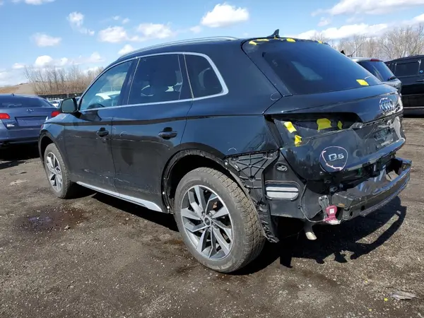 WA1BAAFY2M2056518 2021 AUDI Q5 - Image 2