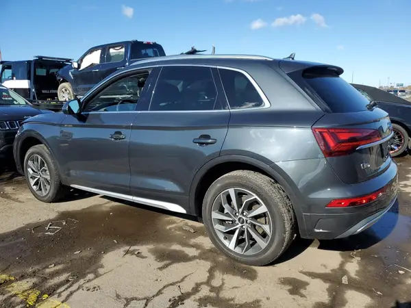 WA1BAAFY2M2066918 2021 AUDI Q5 - Image 2