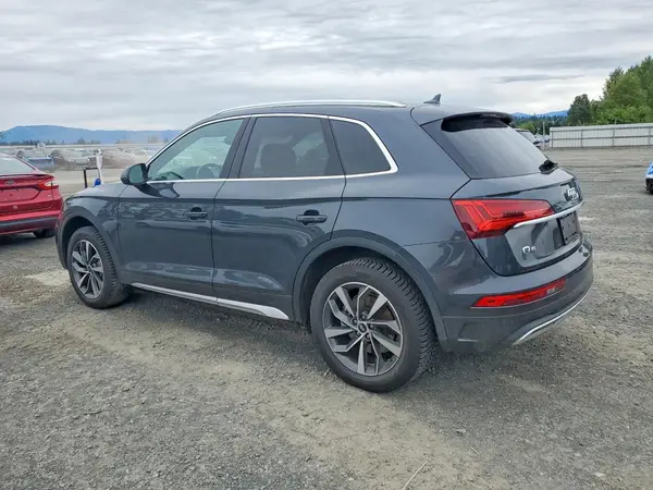 WA1BAAFY2M2072072 2021 AUDI Q5 - Image 2