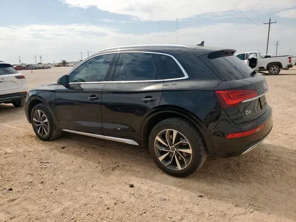 WA1BAAFY2M2091303 2021 AUDI Q5 - Image 2