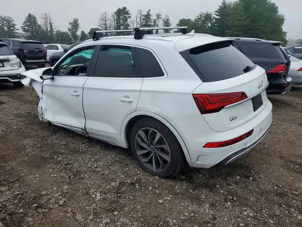 WA1BAAFY2M2109489 2021 AUDI Q5 - Image 2