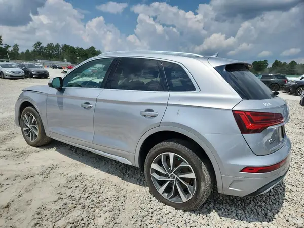 WA1BAAFY2M2116457 2021 AUDI Q5 - Image 2