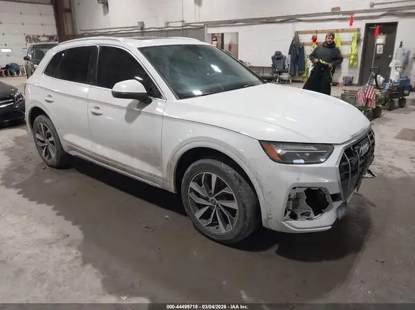 WA1BAAFY2M2118127 2021 AUDI Q5 - Image 1