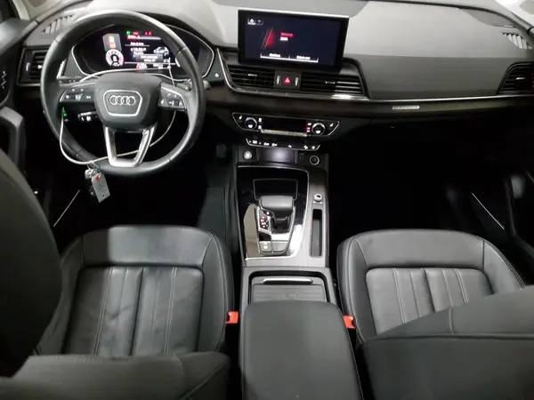WA1BAAFY2M2130570 2021 AUDI Q5 - Image 8
