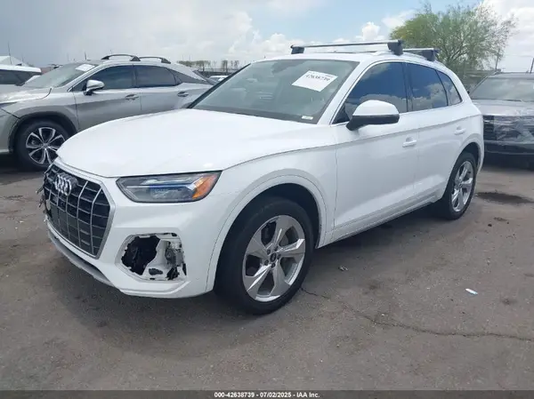 WA1BAAFY2M2139902 2021 AUDI Q5 - Image 2