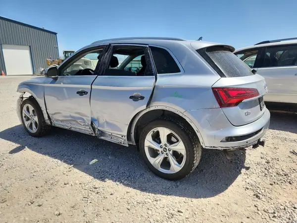 WA1BAAFY3M2009644 2021 AUDI Q5 - Image 2