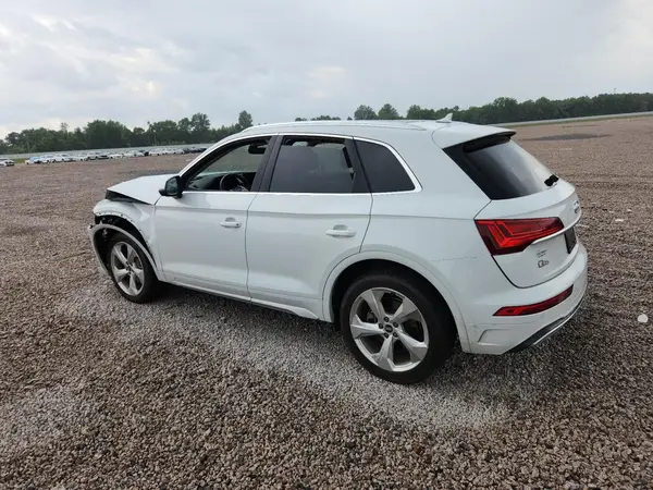 WA1BAAFY3M2015573 2021 AUDI Q5 - Image 2