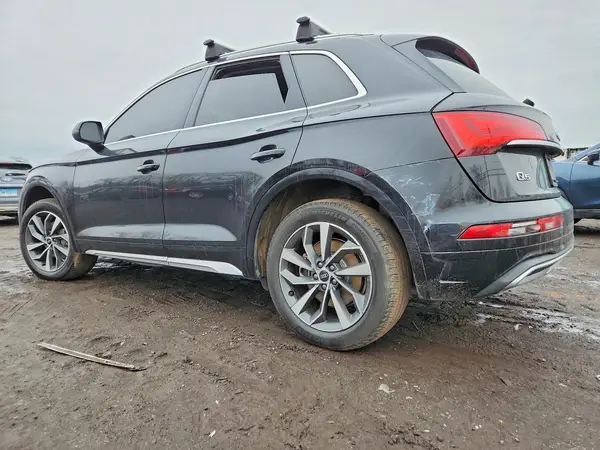 WA1BAAFY3M2018036 2021 AUDI Q5 - Image 2