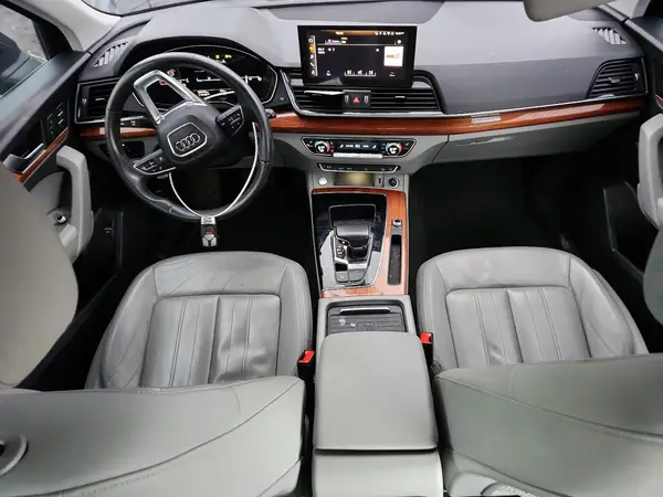 WA1BAAFY3M2018036 2021 AUDI Q5 - Image 8