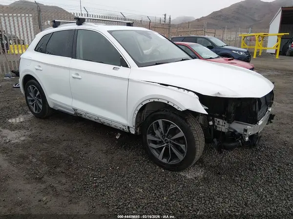 WA1BAAFY3M2020420 2021 AUDI Q5 - Image 1