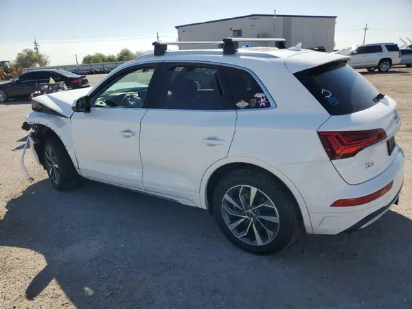 WA1BAAFY3M2021843 2021 AUDI Q5 - Image 2