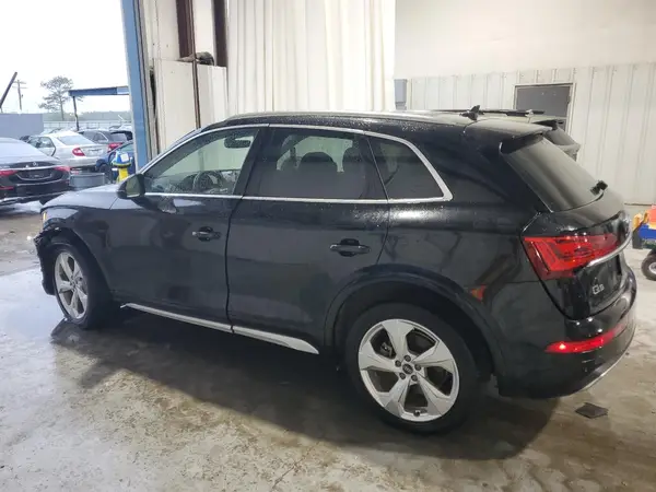 WA1BAAFY3M2025889 2021 AUDI Q5 - Image 2