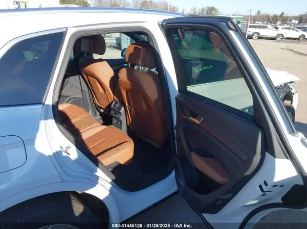 WA1BAAFY3M2026198 2021 AUDI Q5 - Image 8
