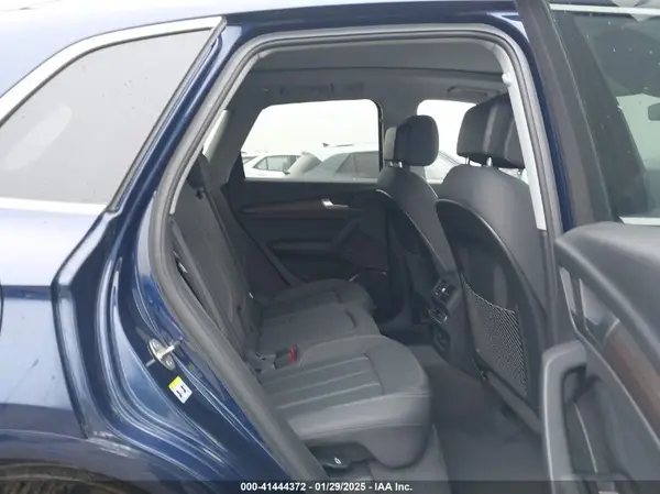 WA1BAAFY3M2037587 2021 AUDI Q5 - Image 8