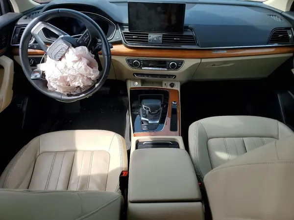 WA1BAAFY3M2067141 2021 AUDI Q5 - Image 8