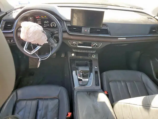 WA1BAAFY3M2067365 2021 AUDI Q5 - Image 8