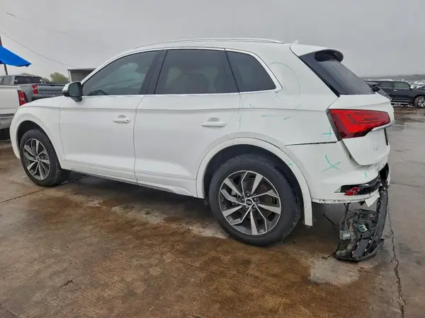 WA1BAAFY3M2068497 2021 AUDI Q5 - Image 2