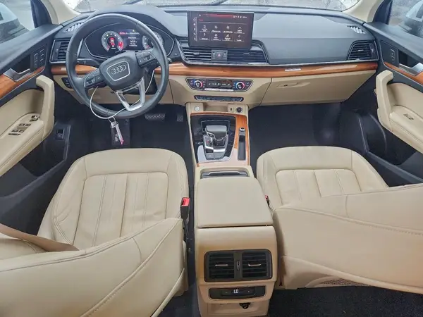 WA1BAAFY3M2068497 2021 AUDI Q5 - Image 8