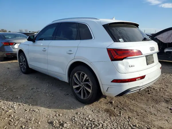 WA1BAAFY3M2068581 2021 AUDI Q5 - Image 2