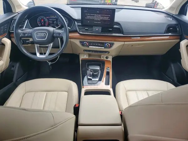 WA1BAAFY3M2090774 2021 AUDI Q5 - Image 8