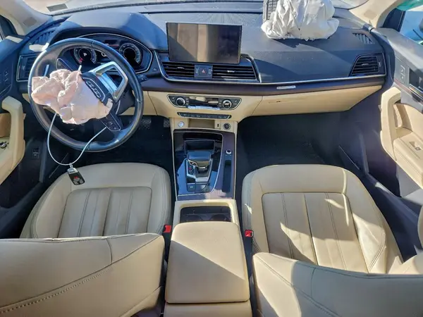 WA1BAAFY3M2097367 2021 AUDI Q5 - Image 8