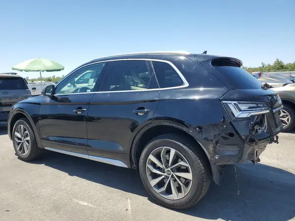 WA1BAAFY3M2104320 2021 AUDI Q5 - Image 2