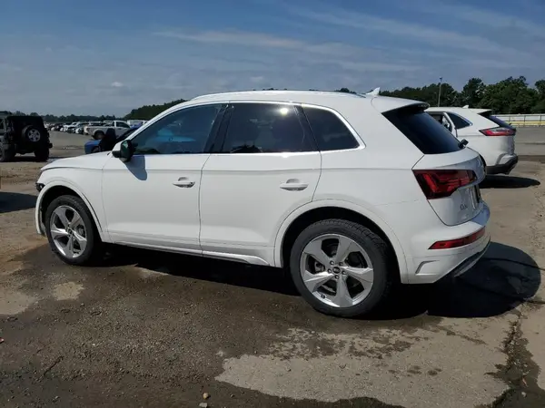 WA1BAAFY3M2112742 2021 AUDI Q5 - Image 2