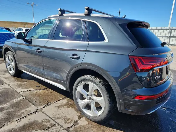 WA1BAAFY3M2113101 2021 AUDI Q5 - Image 2