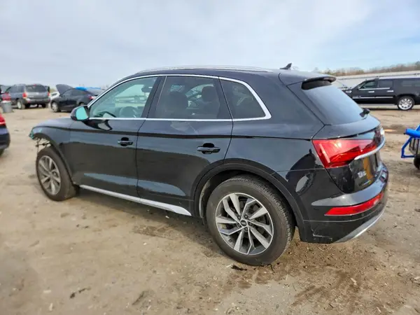WA1BAAFY3M2127192 2021 AUDI Q5 - Image 2