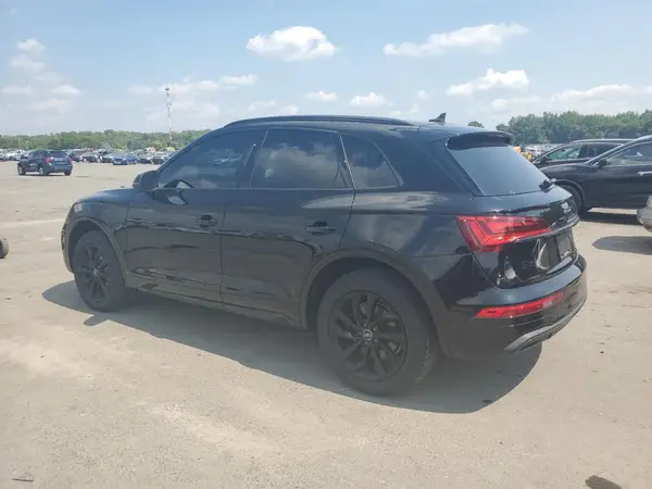 WA1BAAFY3M2127855 2021 AUDI Q5 - Image 2