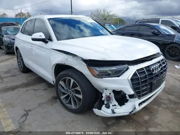 WA1BAAFY4M2005294 2021 AUDI Q5 - Image 1