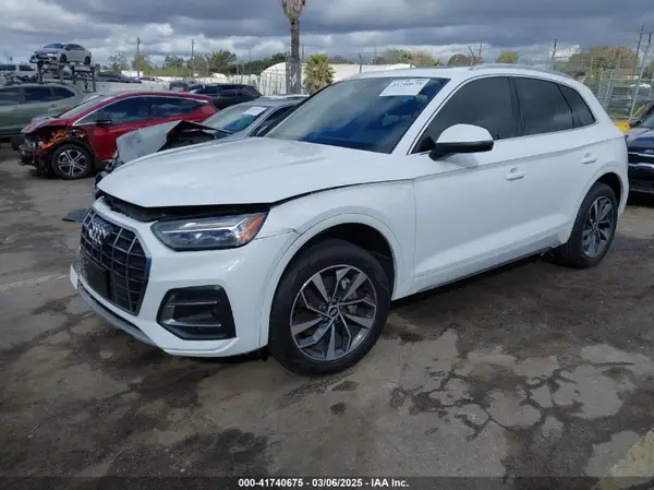 WA1BAAFY4M2005294 2021 AUDI Q5 - Image 2