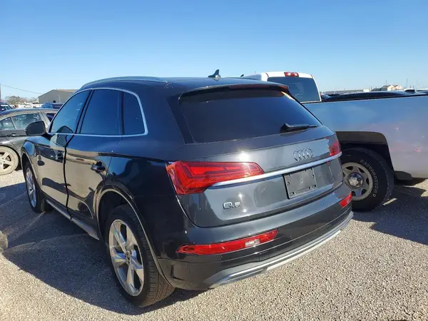 WA1BAAFY4M2010205 2021 AUDI Q5 - Image 2