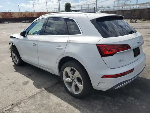 WA1BAAFY4M2012696 2021 AUDI Q5 - Image 2