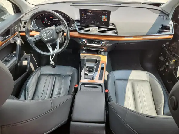 WA1BAAFY4M2014934 2021 AUDI Q5 - Image 8
