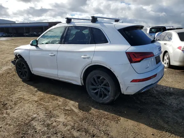 WA1BAAFY4M2021995 2021 AUDI Q5 - Image 2