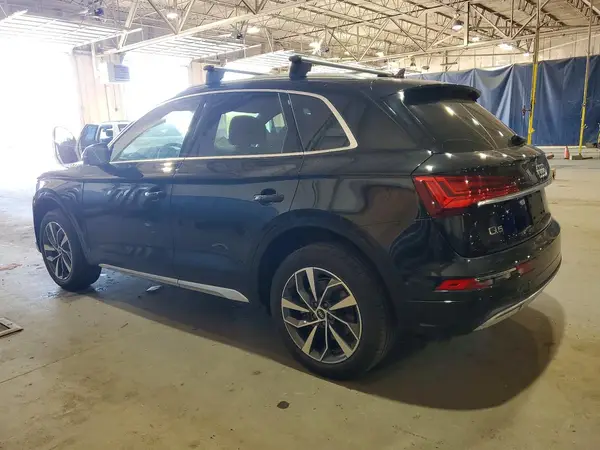 WA1BAAFY4M2035895 2021 AUDI Q5 - Image 2