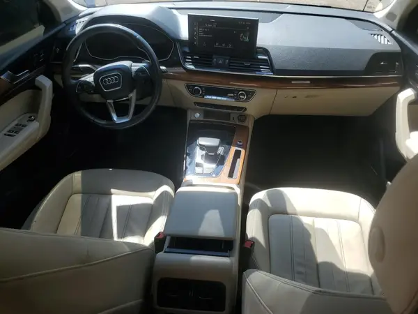 WA1BAAFY4M2050106 2021 AUDI Q5 - Image 8