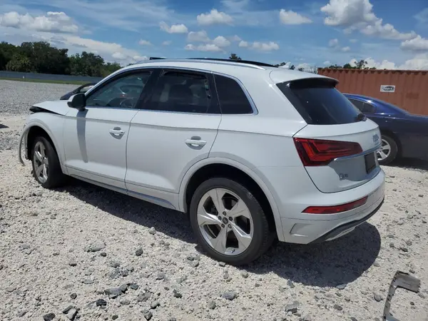 WA1BAAFY4M2062658 2021 AUDI Q5 - Image 2