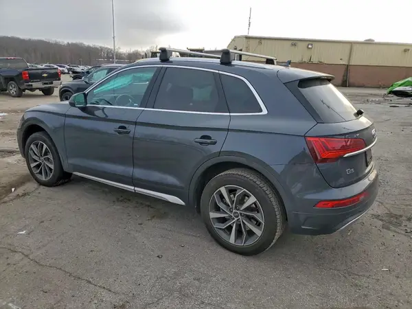 WA1BAAFY4M2071005 2021 AUDI Q5 - Image 2