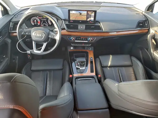 WA1BAAFY4M2095630 2021 AUDI Q5 - Image 8