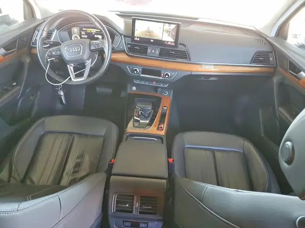 WA1BAAFY4M2109574 2021 AUDI Q5 - Image 8