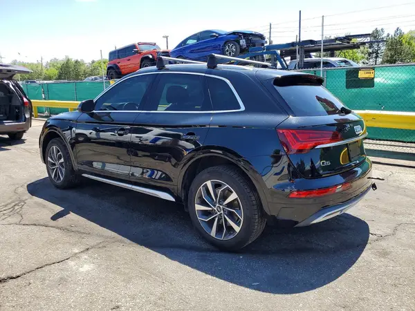 WA1BAAFY5M2002470 2021 AUDI Q5 - Image 2
