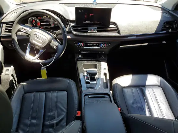 WA1BAAFY5M2002470 2021 AUDI Q5 - Image 8