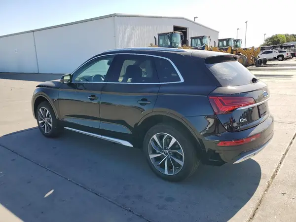 WA1BAAFY5M2004140 2021 AUDI Q5 - Image 2