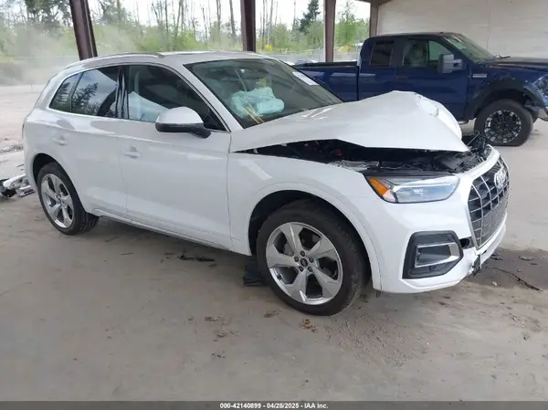 WA1BAAFY5M2004171 2021 AUDI Q5 - Image 1