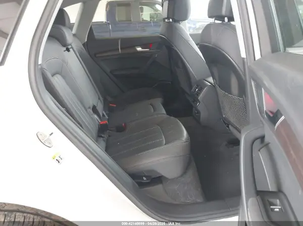 WA1BAAFY5M2004171 2021 AUDI Q5 - Image 8