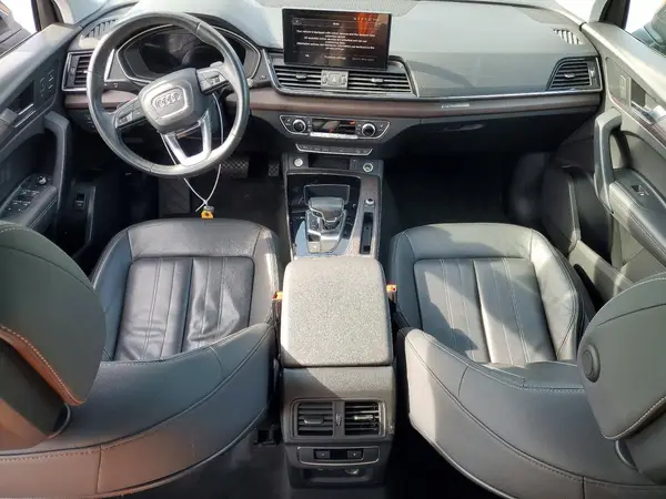 WA1BAAFY5M2007605 2021 AUDI Q5 - Image 8
