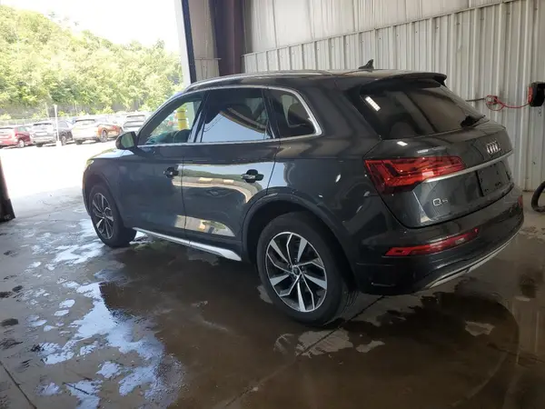 WA1BAAFY5M2007720 2021 AUDI Q5 - Image 2
