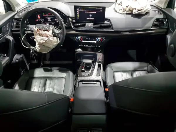 WA1BAAFY5M2012237 2021 AUDI Q5 - Image 8